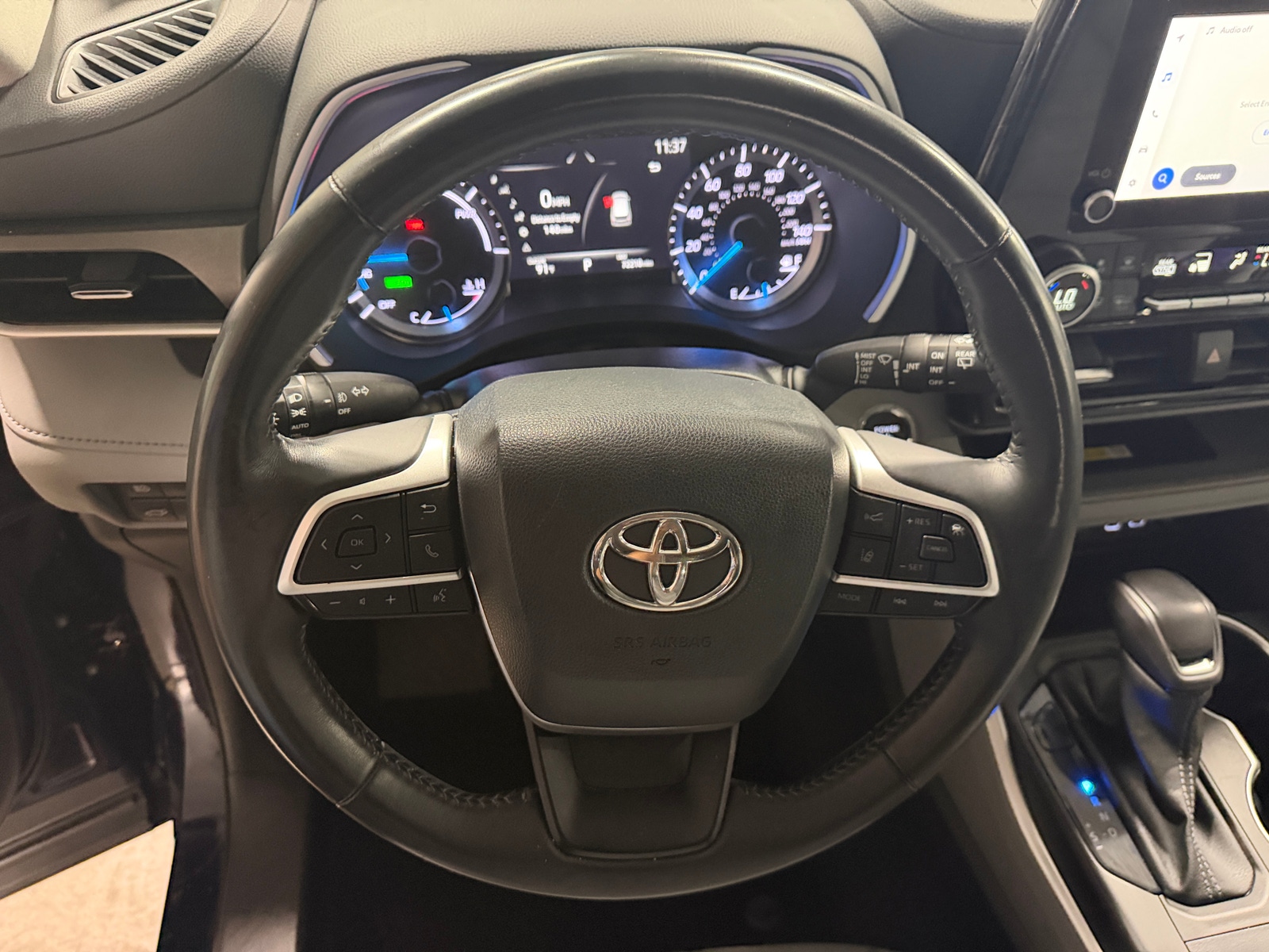 Thumbnail: 2023 Toyota Highlander - 4