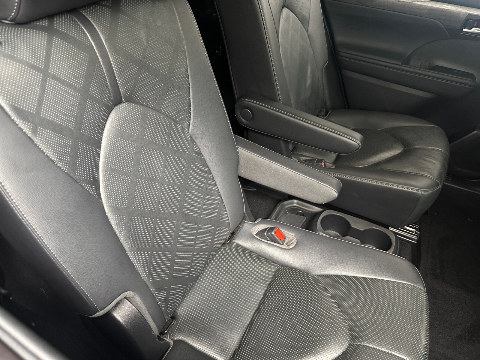 Thumbnail: 2020 Toyota Highlander - 5