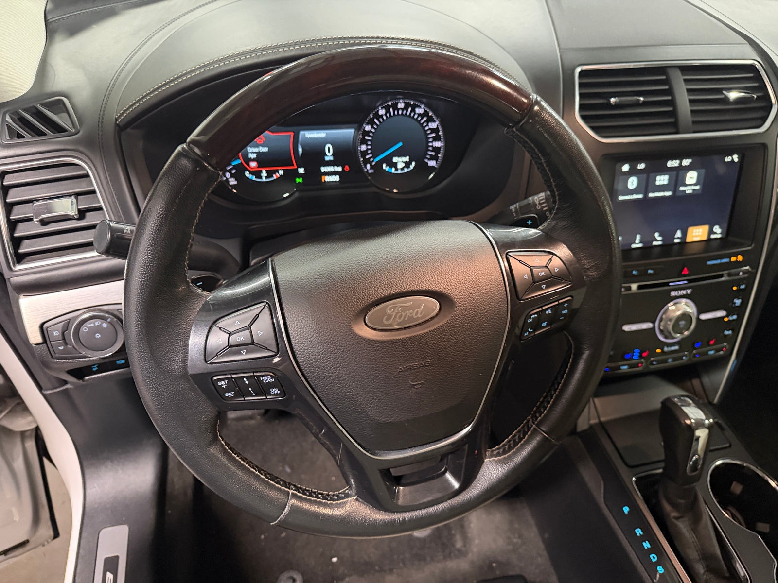 Thumbnail: 2018 Ford Explorer - 4