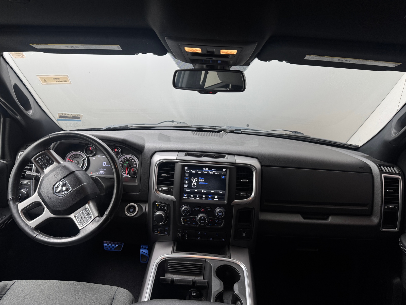 Thumbnail: 2021 RAM 1500 Classic - 3