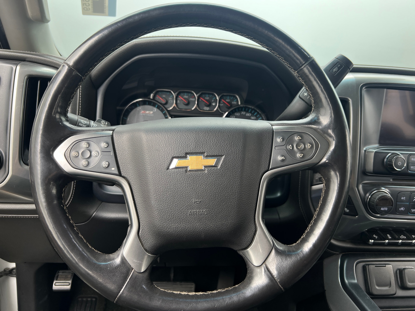 Thumbnail: 2017 Chevrolet Silverado 2500 - 4