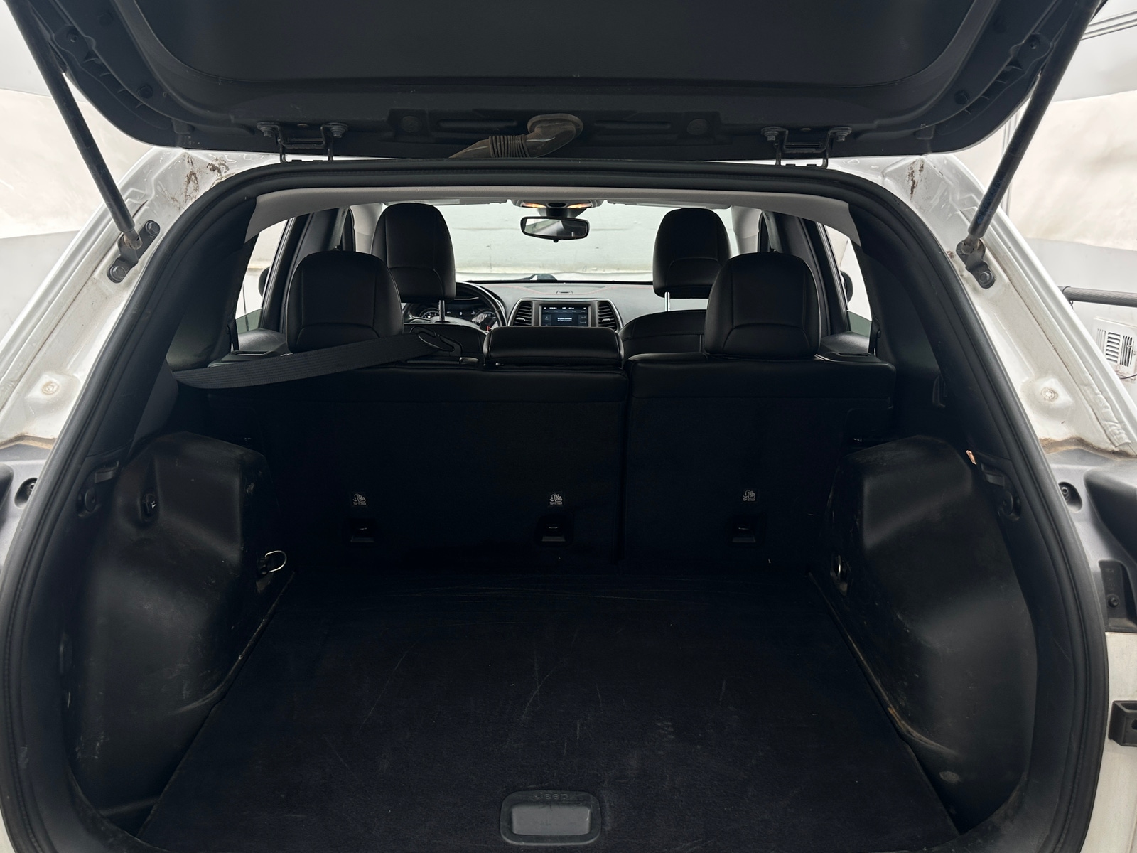 Thumbnail: 2021 Jeep Cherokee - 7