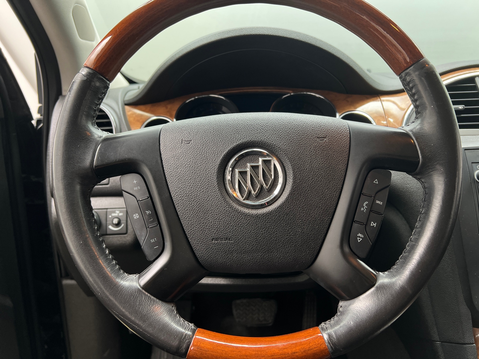 Thumbnail: 2012 Buick Enclave - 4