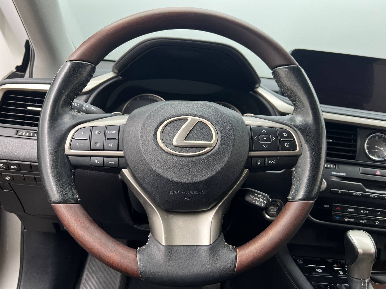 Thumbnail: 2020 Lexus RX - 4