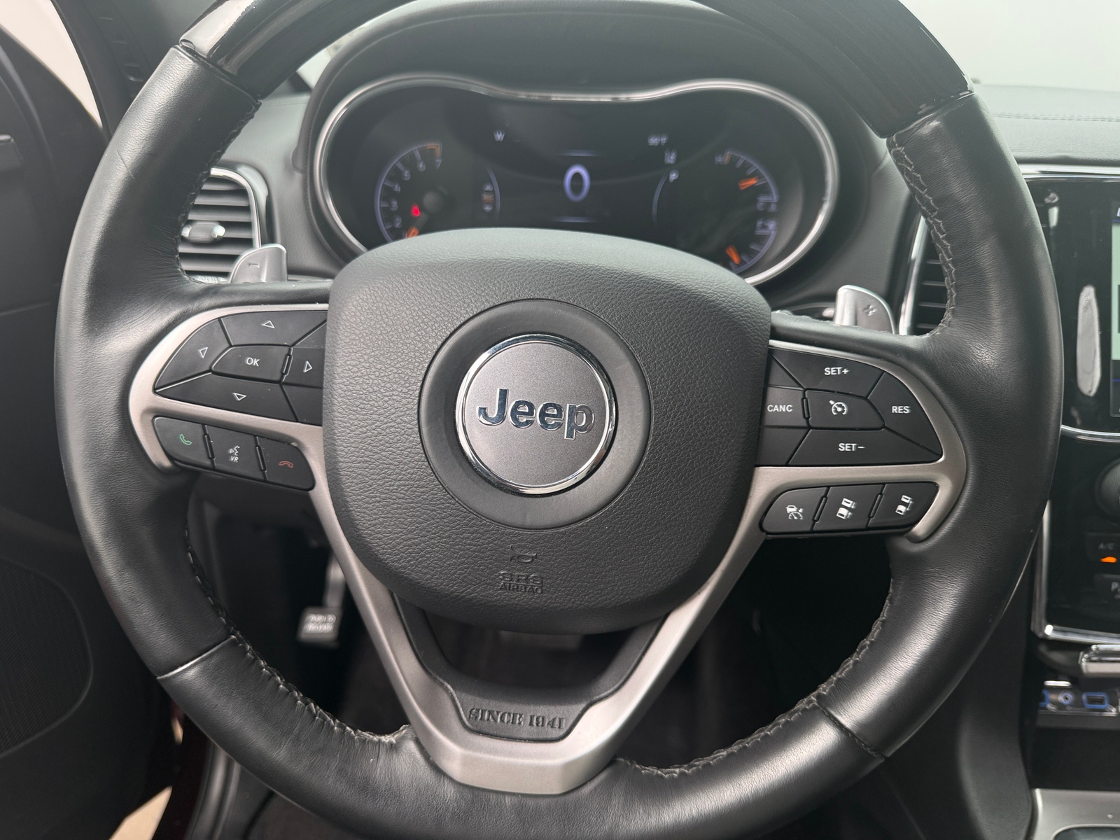 Thumbnail: 2019 Jeep Grand Cherokee - 4