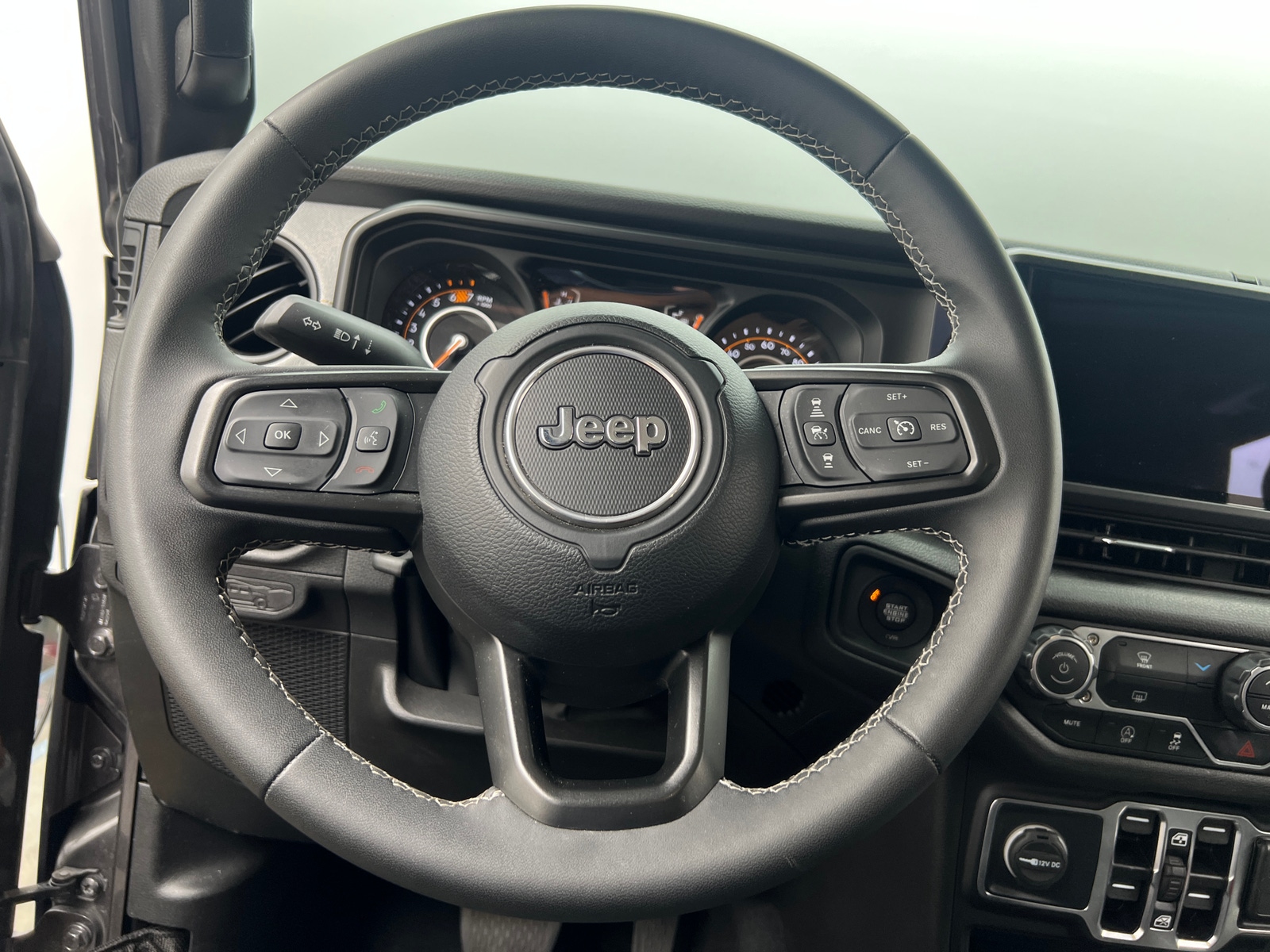 Thumbnail: 2025 Jeep Wrangler - 5