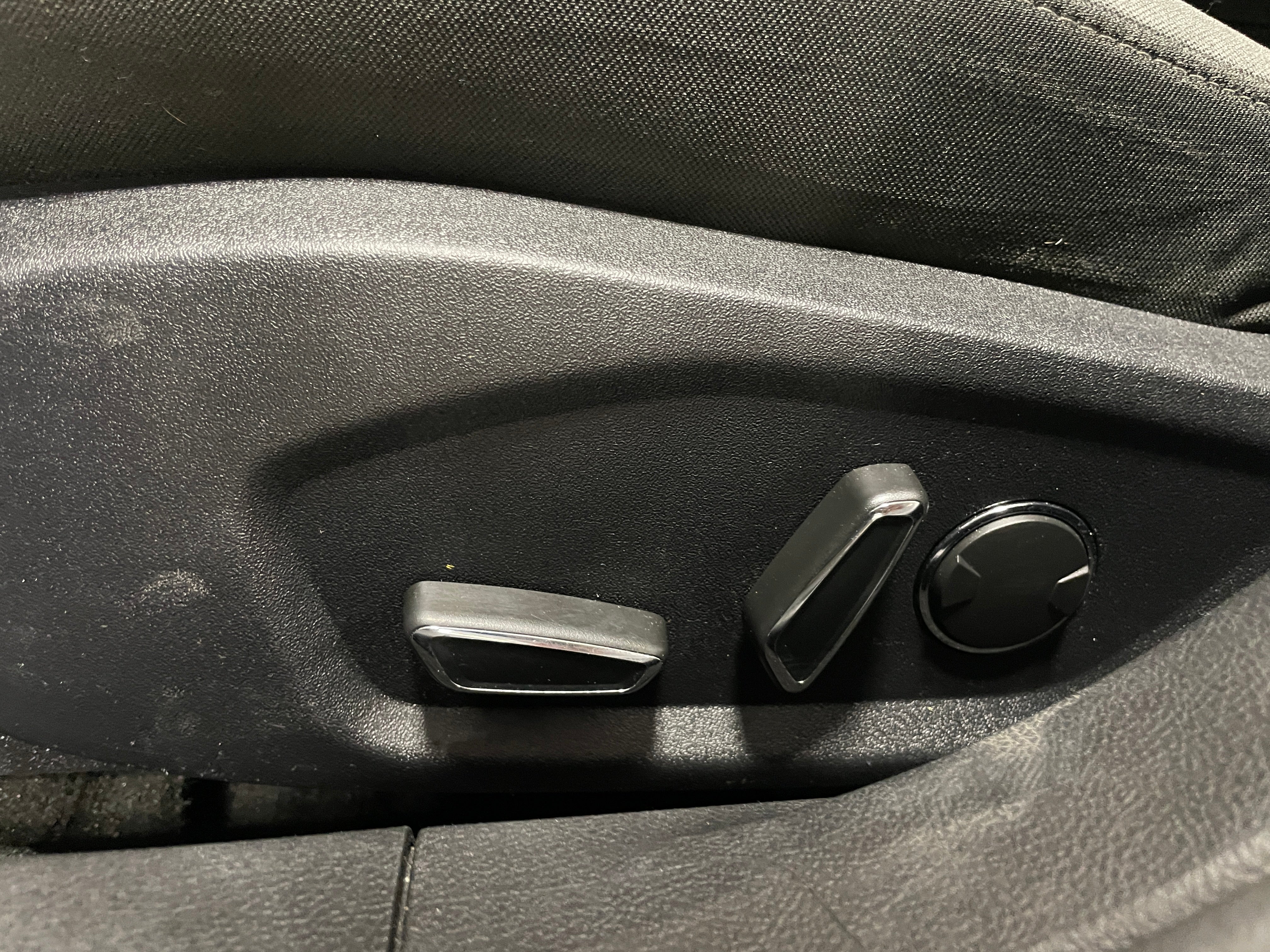 2019 Ford Fusion - Photo 2