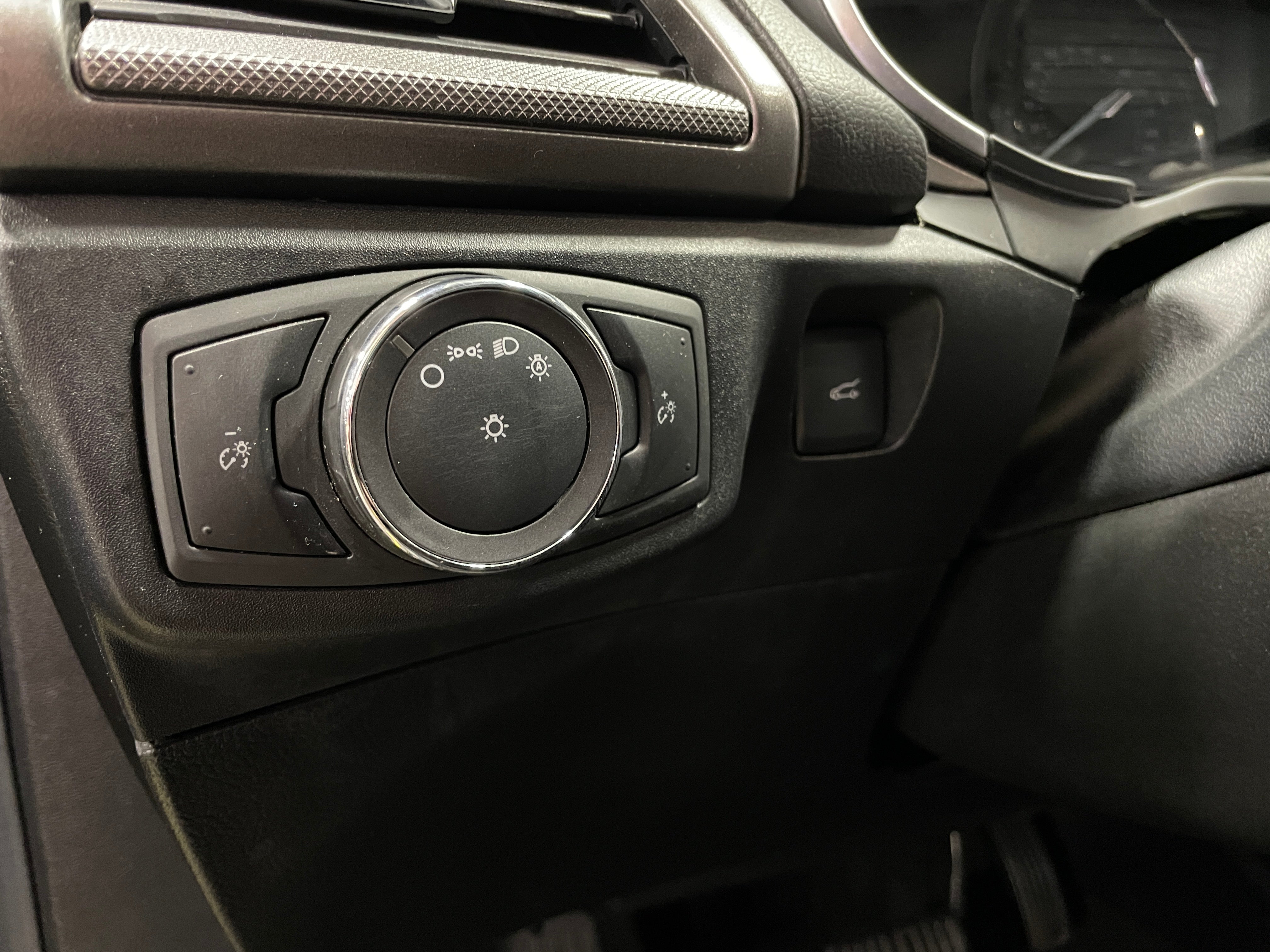 2019 Ford Fusion - Photo 10