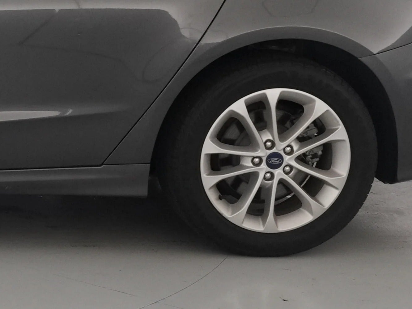 2019 Ford Fusion - Photo 17