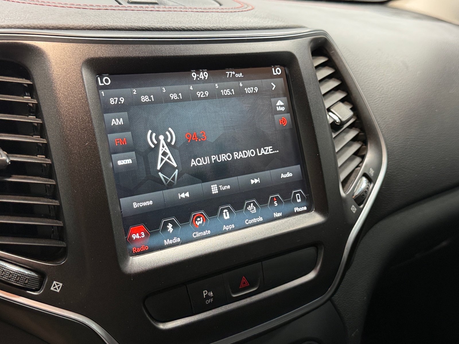 Thumbnail: 2019 Jeep Cherokee - 4