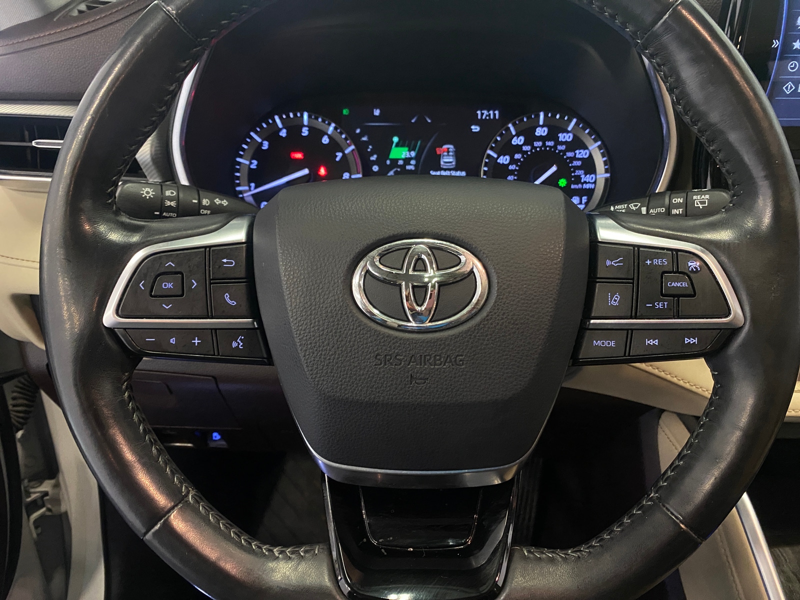 Thumbnail: 2020 Toyota Highlander - 4