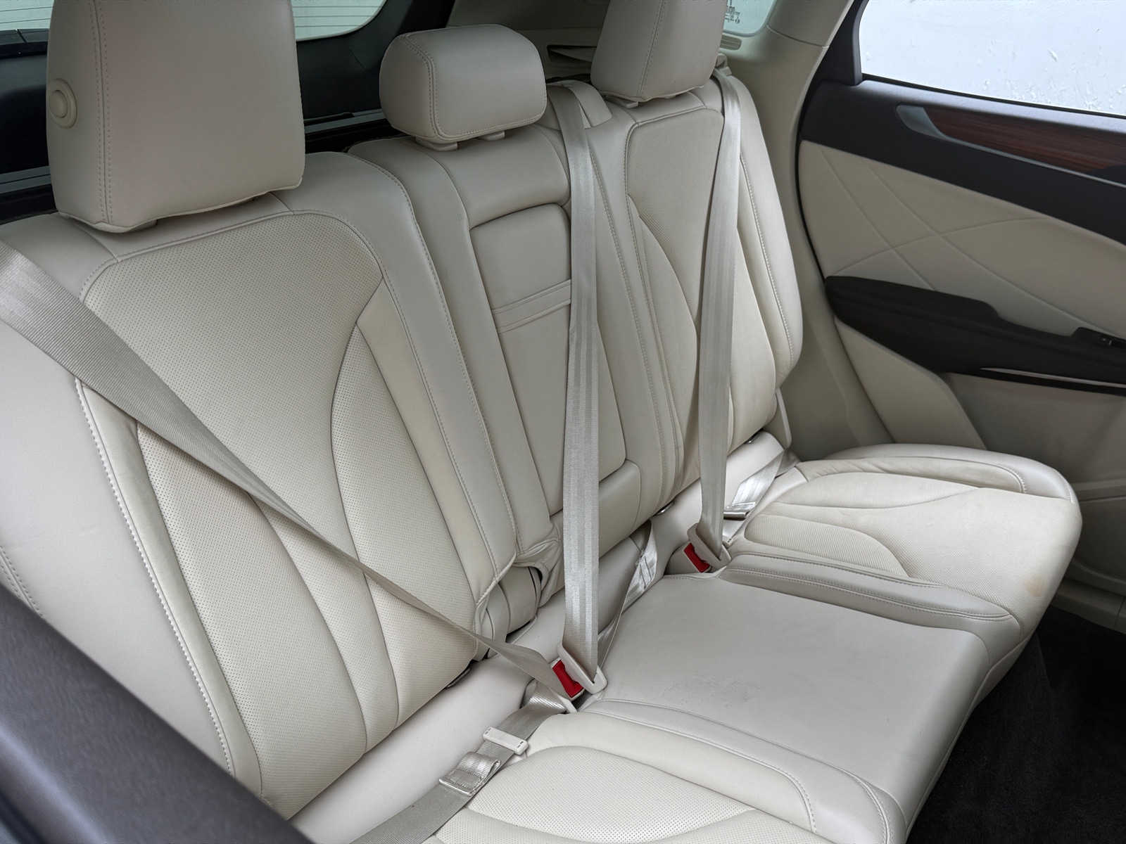 Thumbnail: 2015 Lincoln MKC - 5
