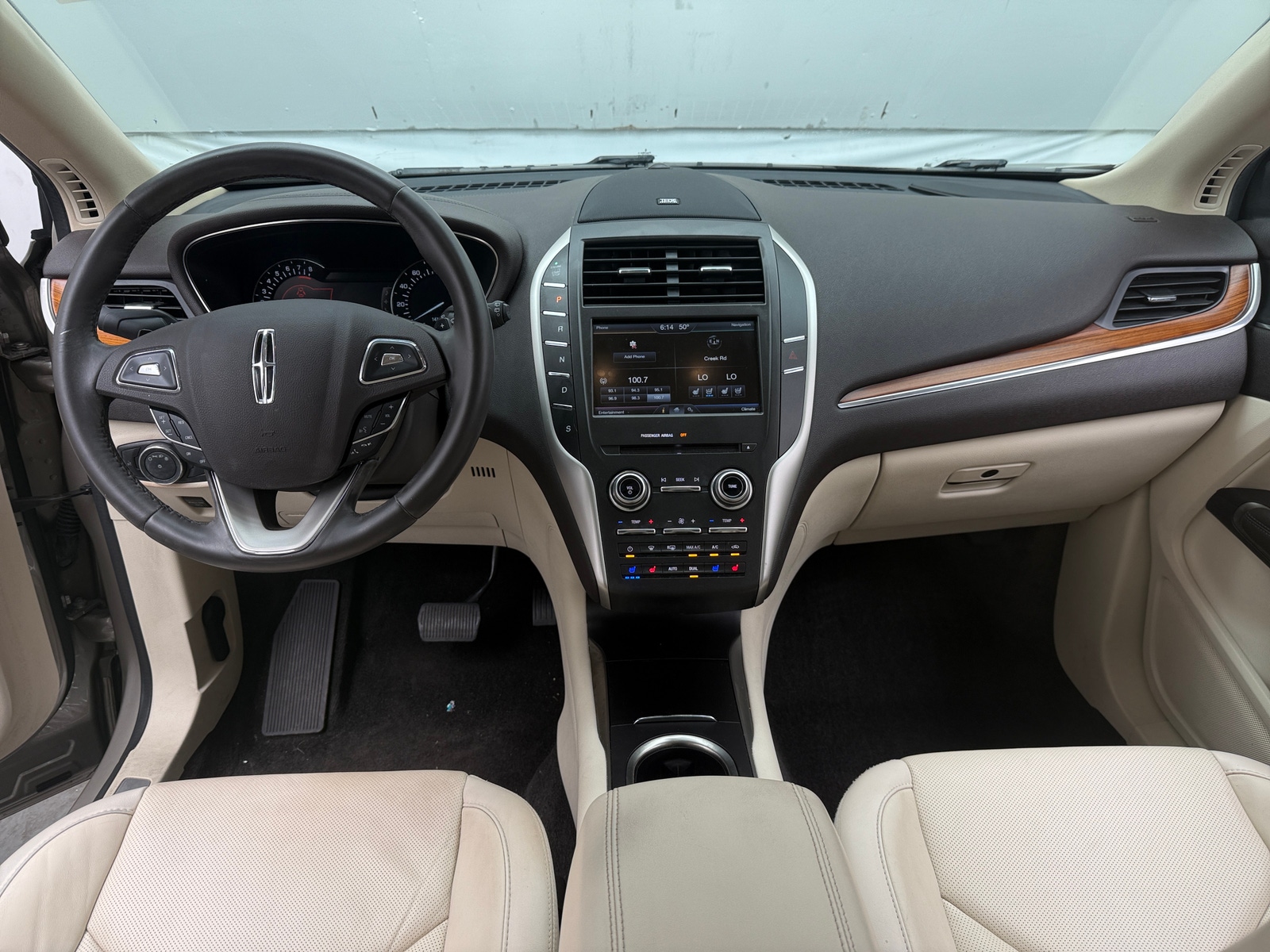 Thumbnail: 2015 Lincoln MKC - 2