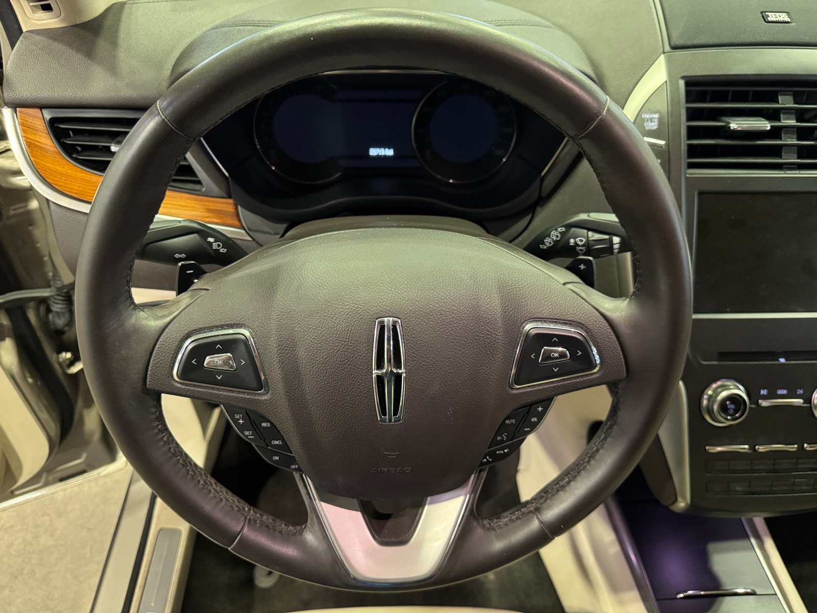 Thumbnail: 2015 Lincoln MKC - 4