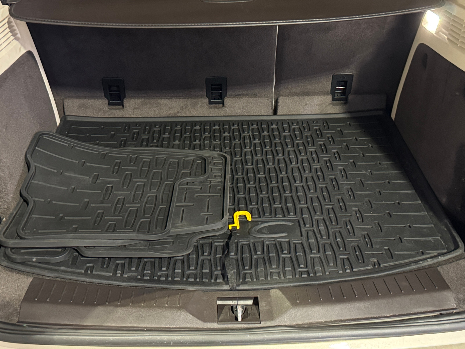Thumbnail: 2015 Lincoln MKC - 6