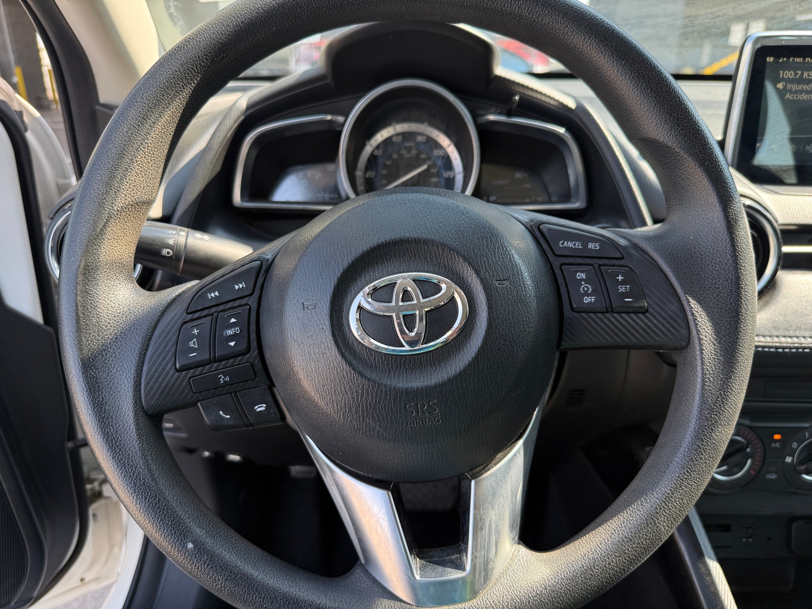Thumbnail: 2017 Toyota Yaris iA - 5