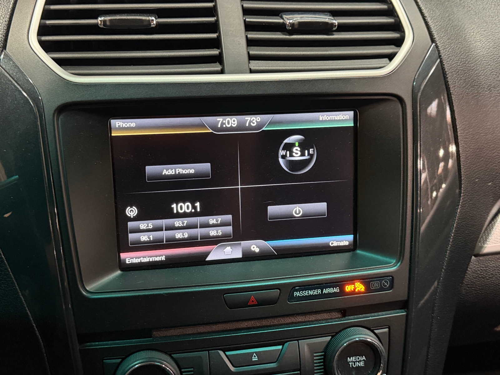 Thumbnail: 2016 Ford Explorer - 4