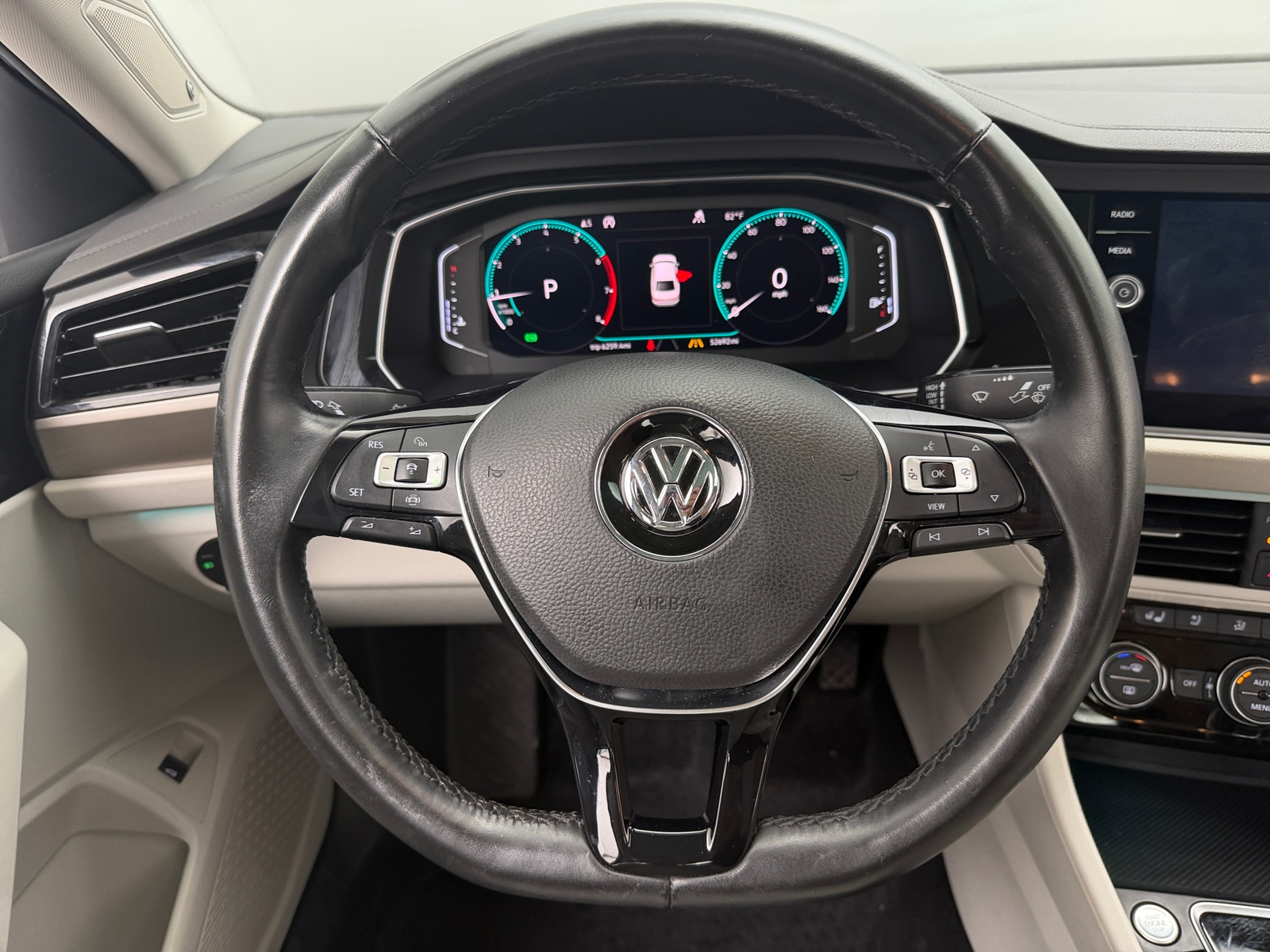 Thumbnail: 2019 Volkswagen Jetta - 4