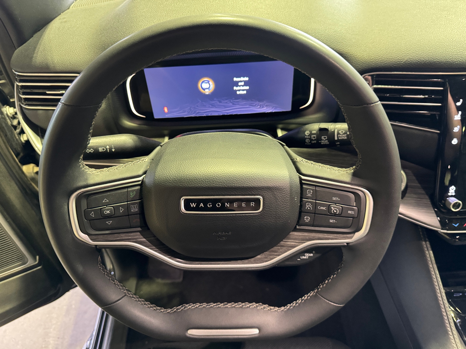 Thumbnail: 2024 Jeep Wagoneer - 4