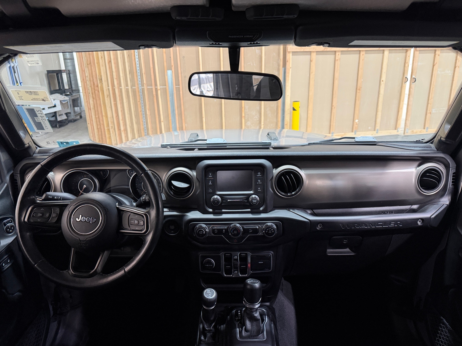 Thumbnail: 2018 Jeep Wrangler - 3