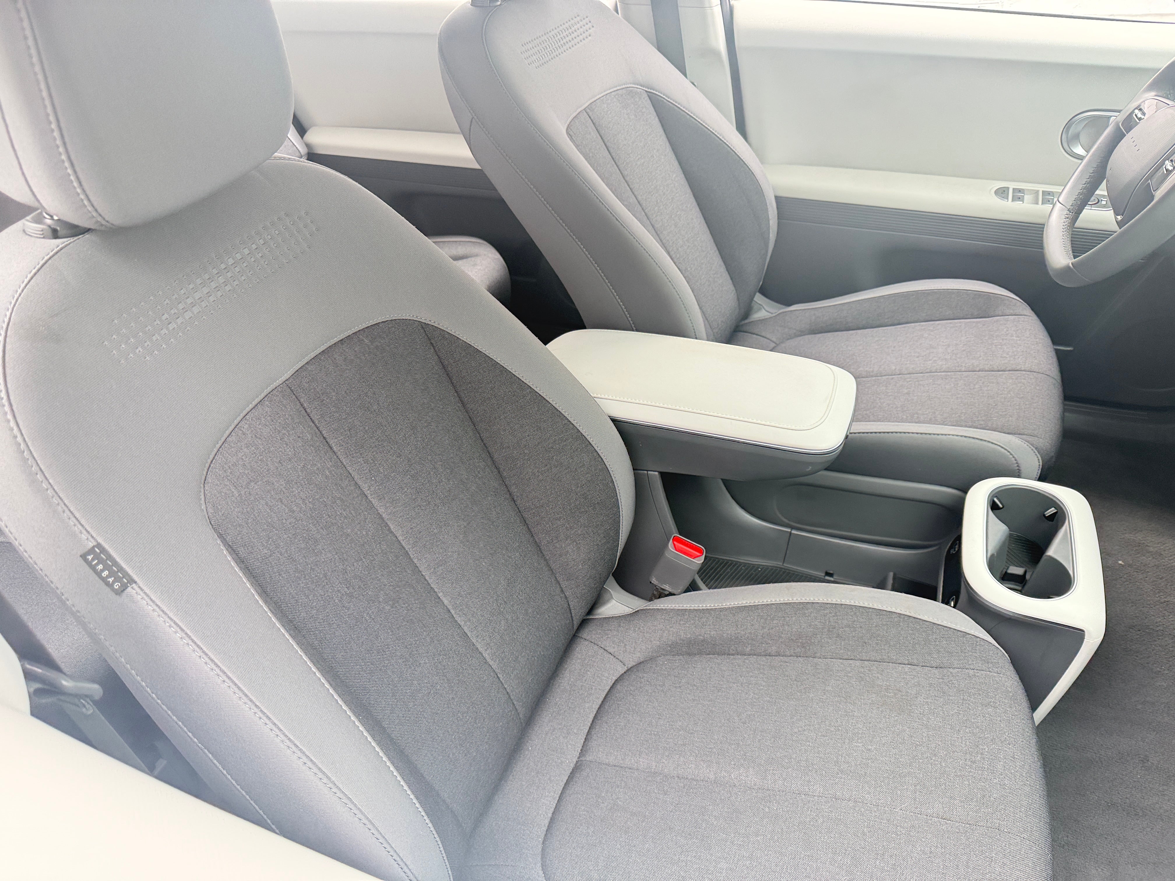 Used 2024 Hyundai IONIQ 5 SE with VIN KM8KM4DB2RU268615 for sale in Oak Creek, WI
