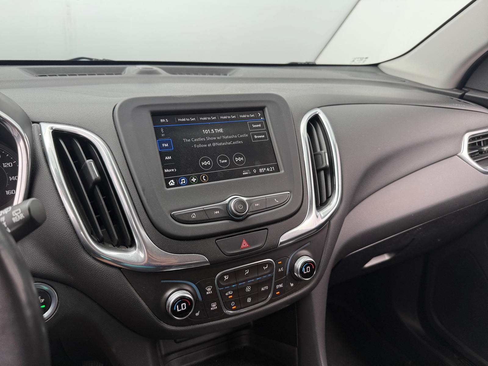 Thumbnail: 2019 Chevrolet Equinox - 4