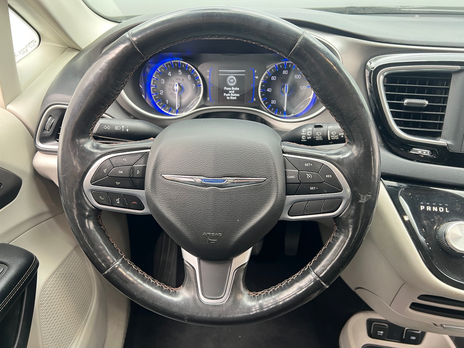 Thumbnail: 2020 Chrysler Pacifica - 4