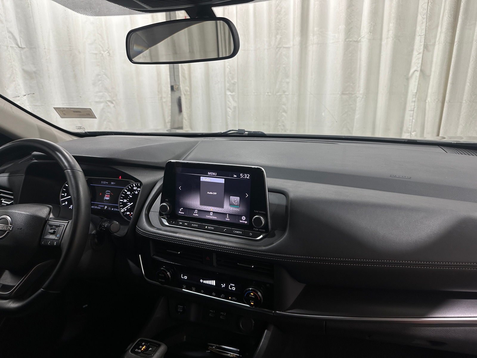 Thumbnail: 2025 Nissan Rogue - 3