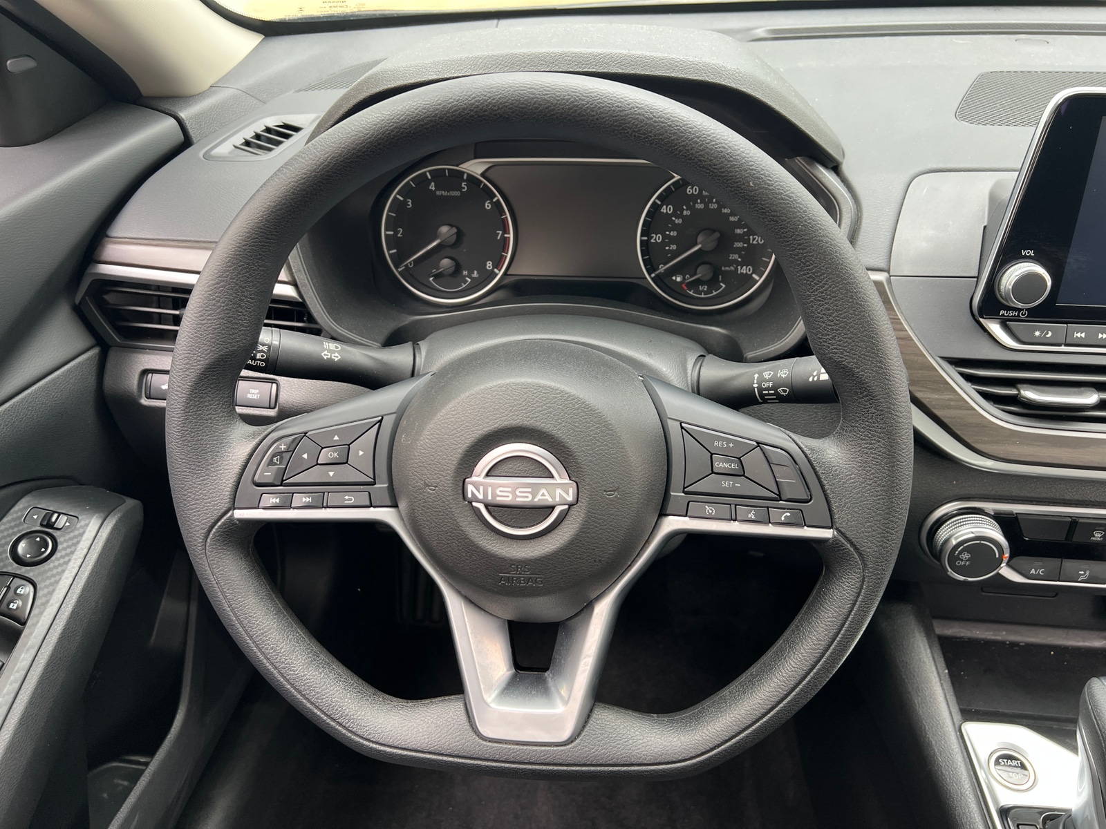 Thumbnail: 2025 Nissan Altima - 5
