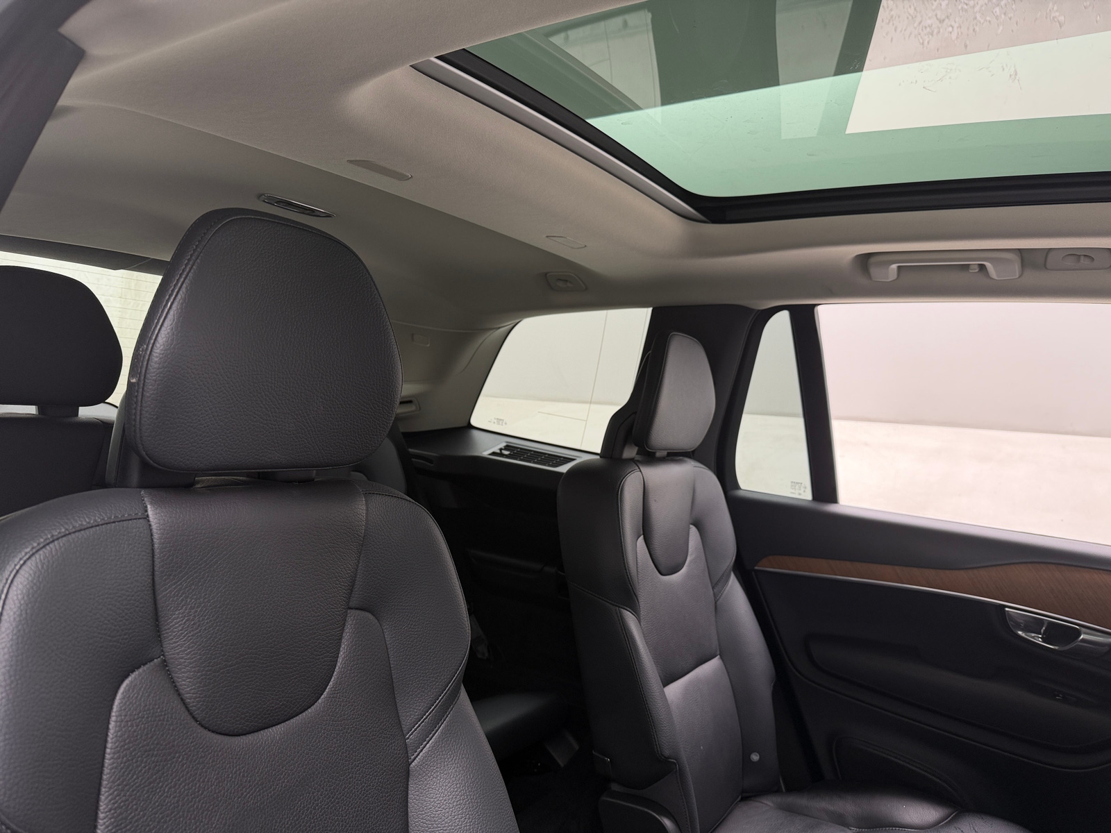 Thumbnail: 2022 Volvo XC90 - 5