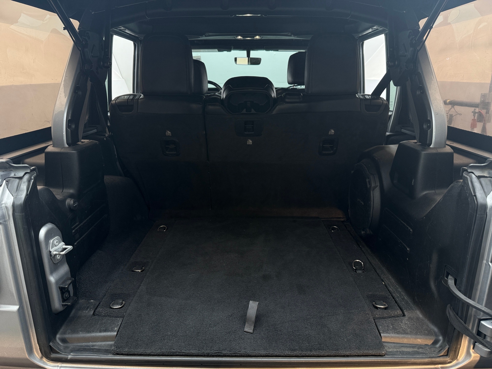 Thumbnail: 2021 Jeep Wrangler - 7