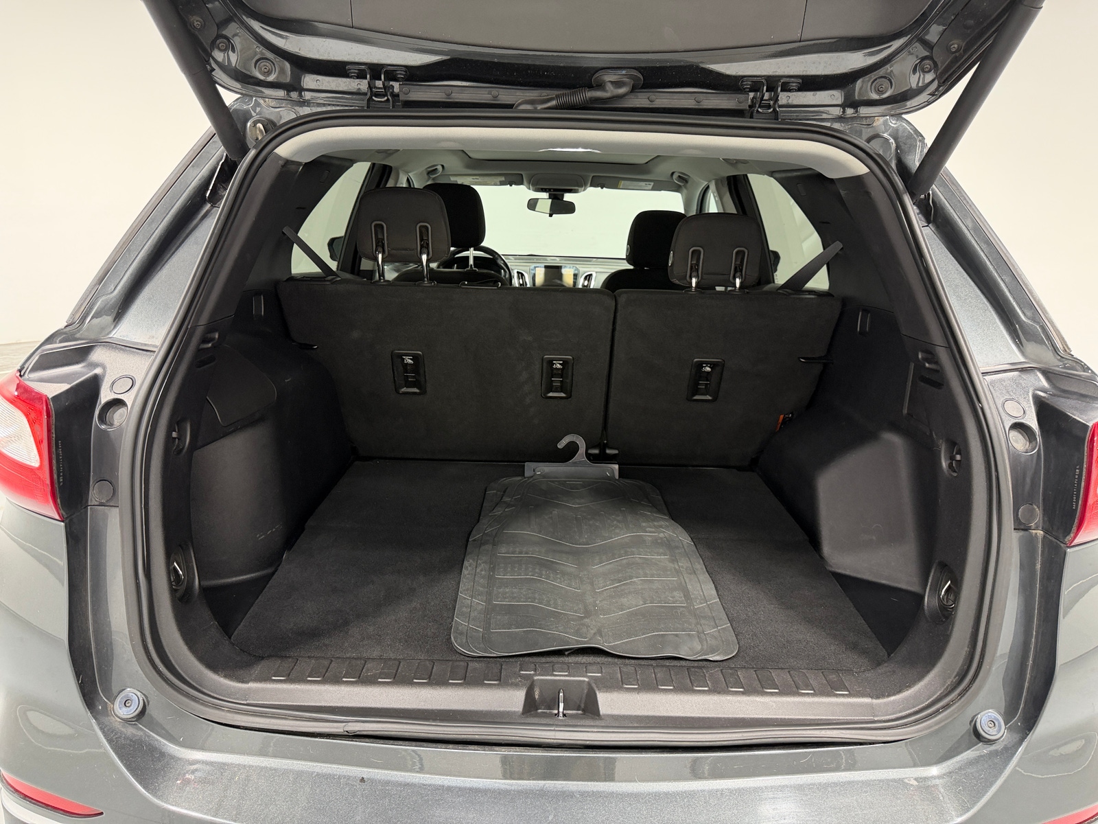 Thumbnail: 2018 Chevrolet Equinox - 7
