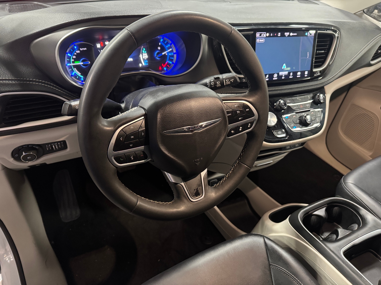Thumbnail: 2024 Chrysler Pacifica - 4