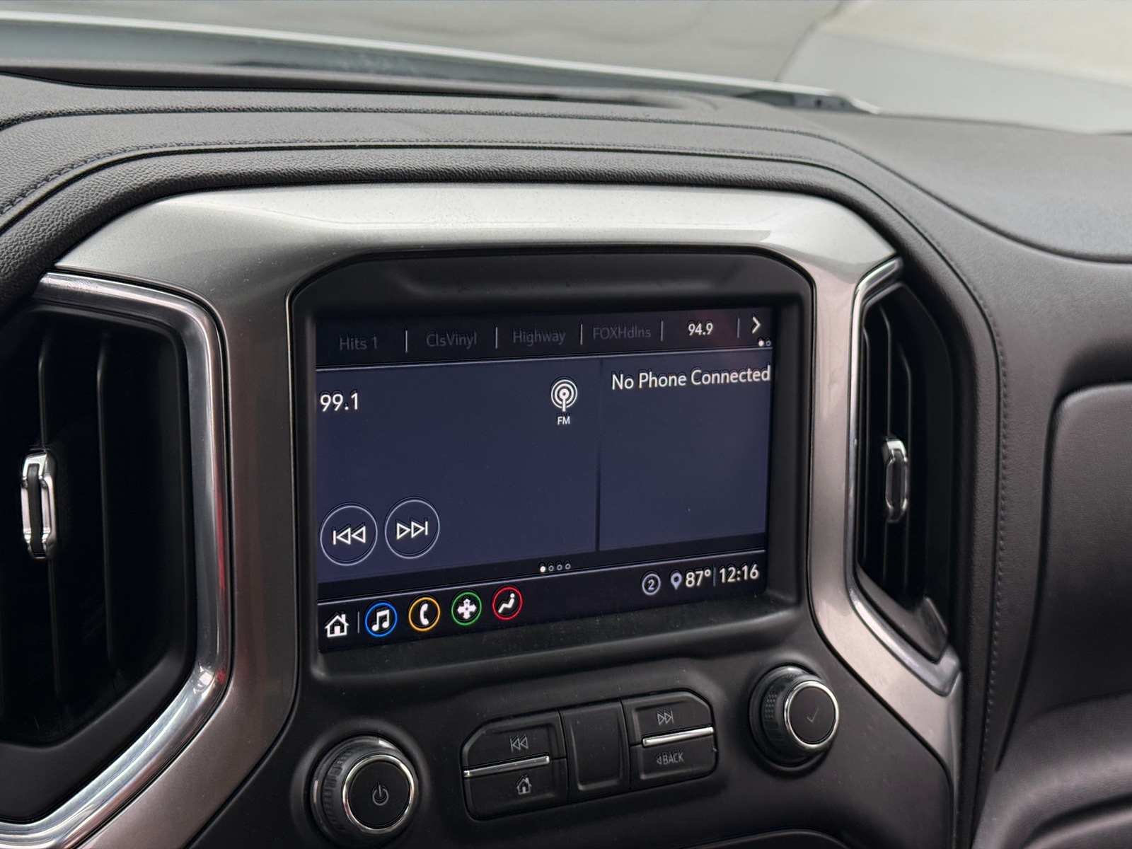 Thumbnail: 2020 Chevrolet Silverado 1500 - 4