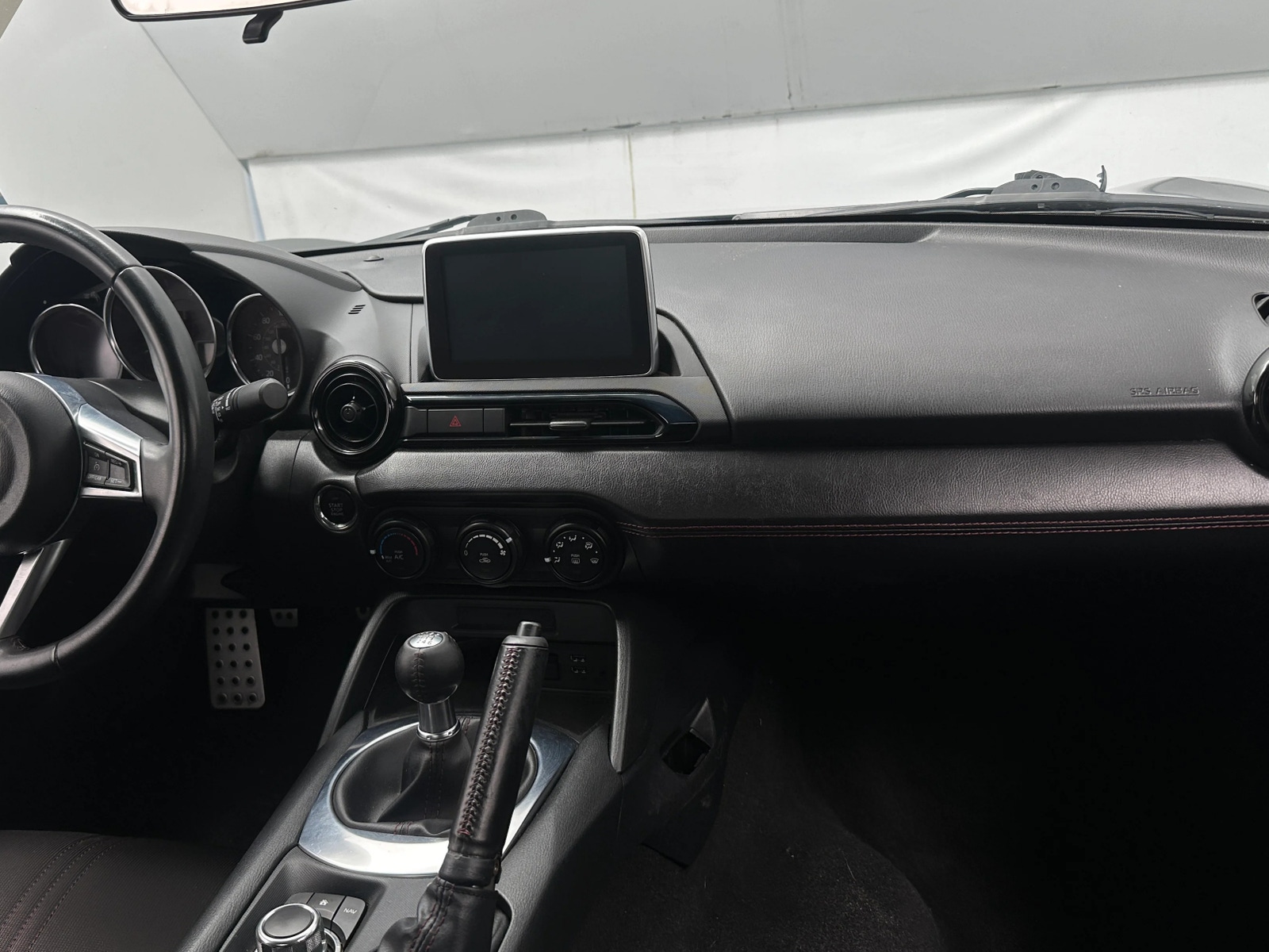 Thumbnail: 2016 Mazda MX-5 Miata - 3