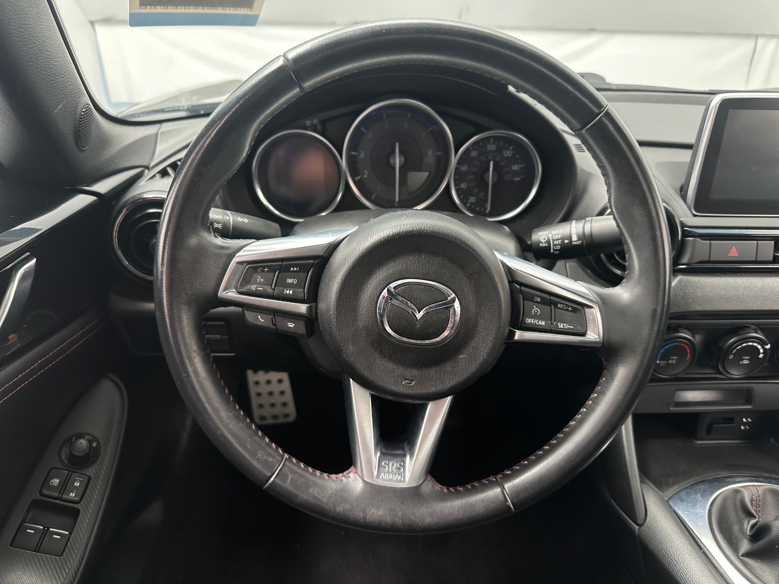 Thumbnail: 2016 Mazda MX-5 Miata - 5