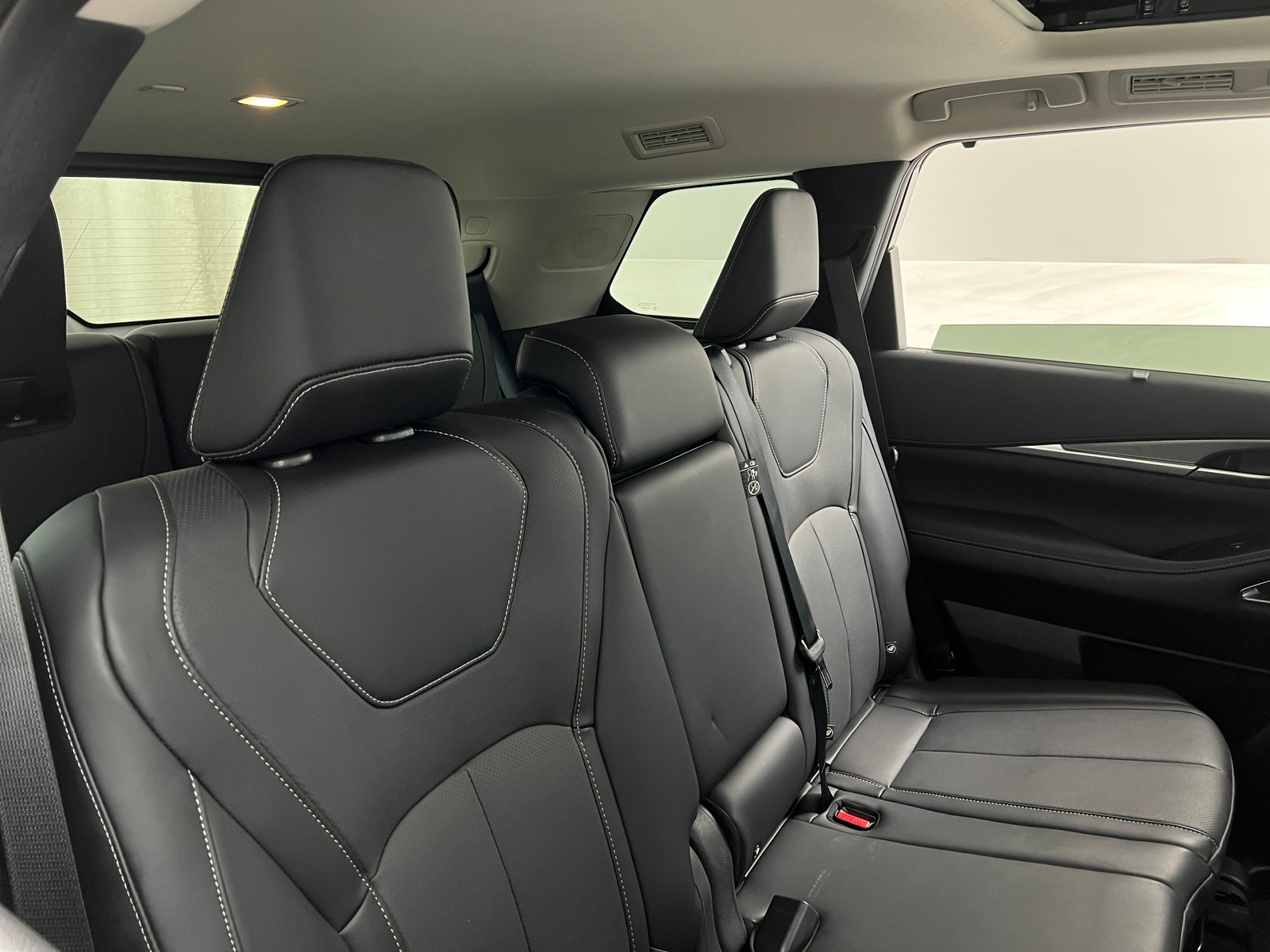 Thumbnail: 2026 INFINITI QX60 - 5
