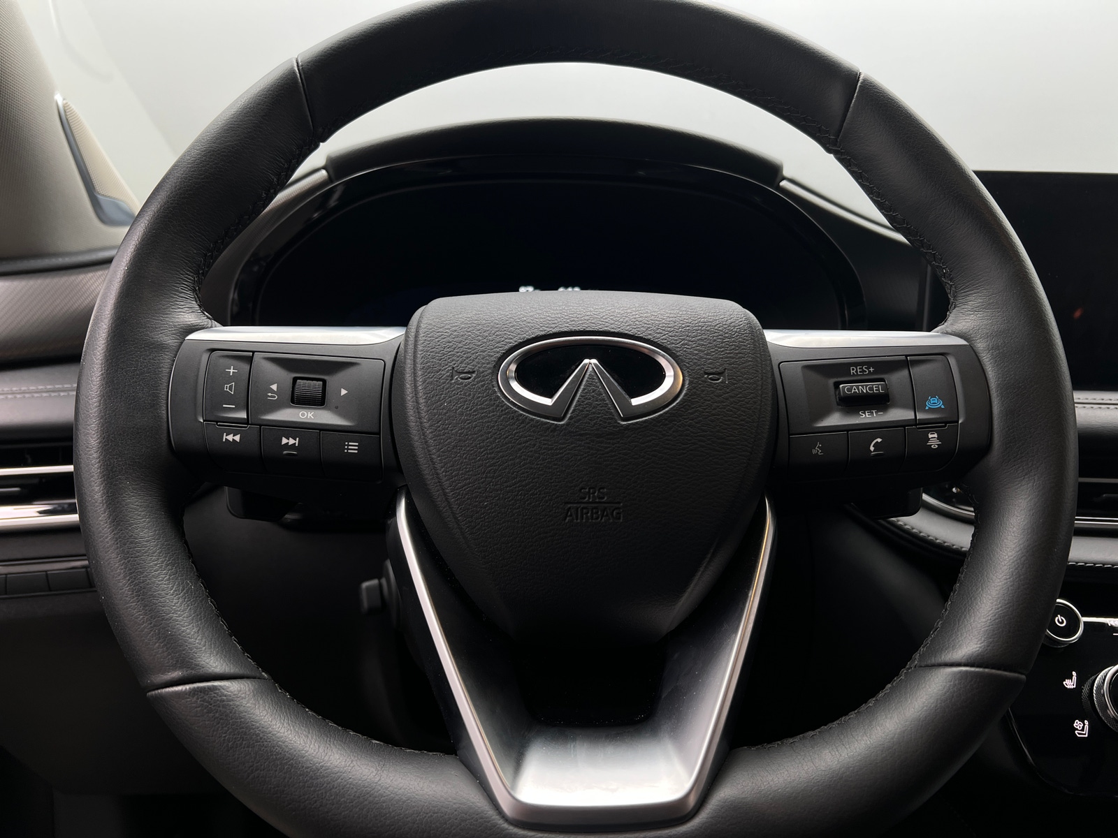 Thumbnail: 2026 INFINITI QX60 - 4