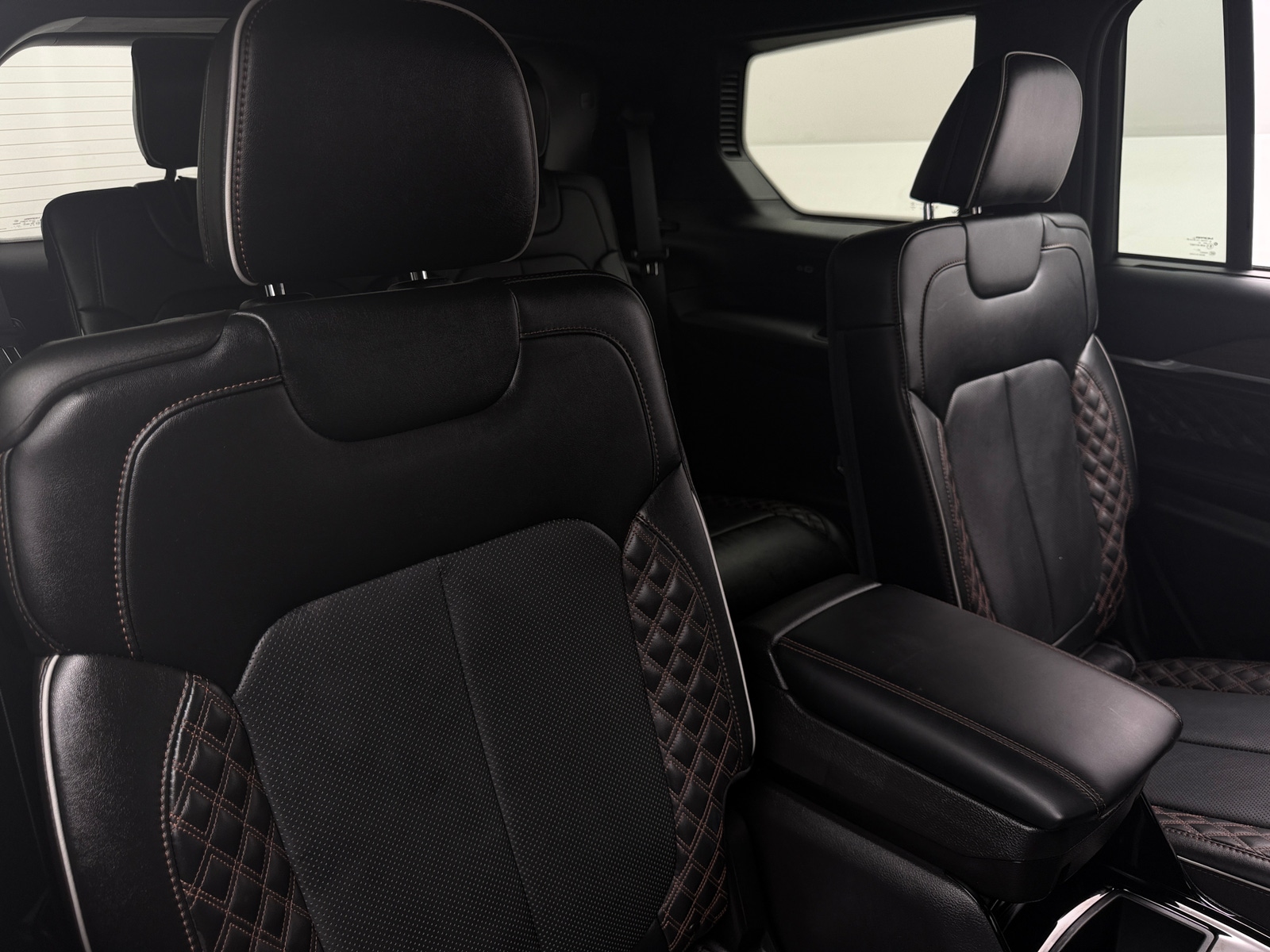 Thumbnail: 2023 Jeep Grand Cherokee L - 5