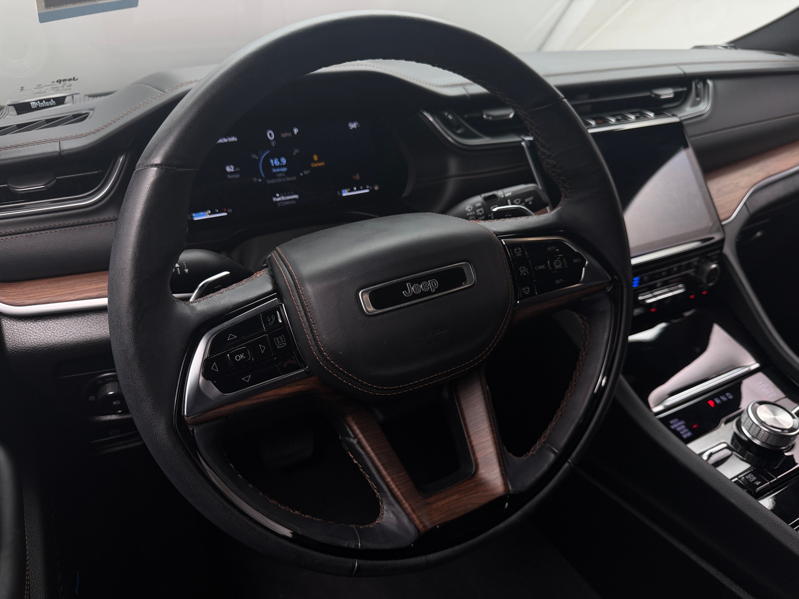 Thumbnail: 2023 Jeep Grand Cherokee L - 4