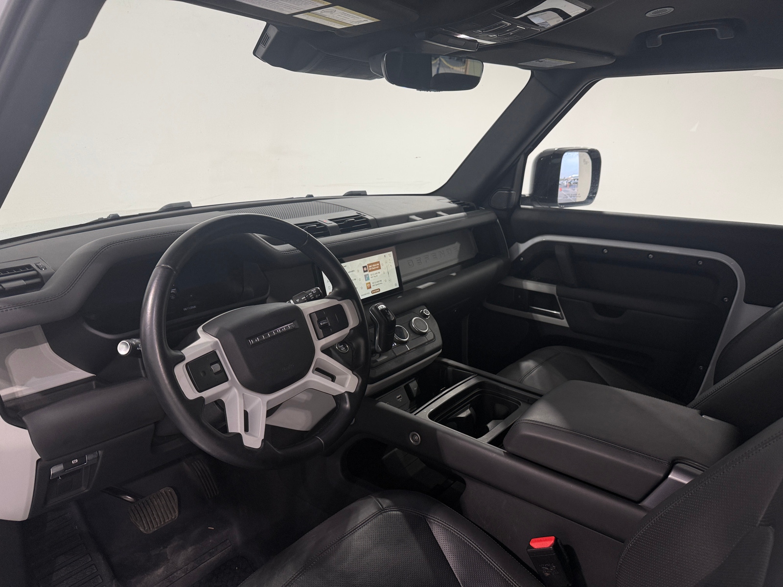 Thumbnail: 2023 Land Rover Defender - 3