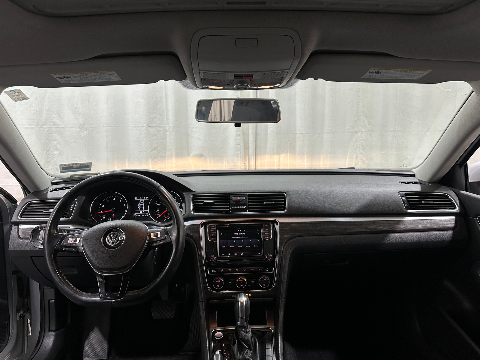 Thumbnail: 2018 Volkswagen Passat - 2