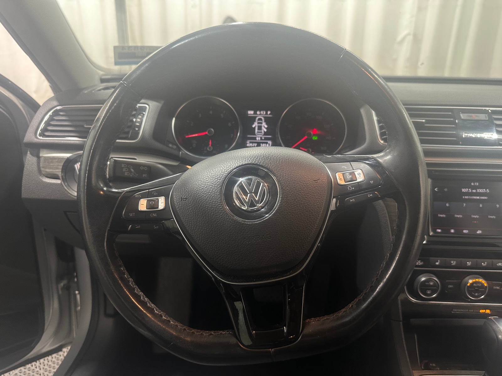 Thumbnail: 2018 Volkswagen Passat - 4
