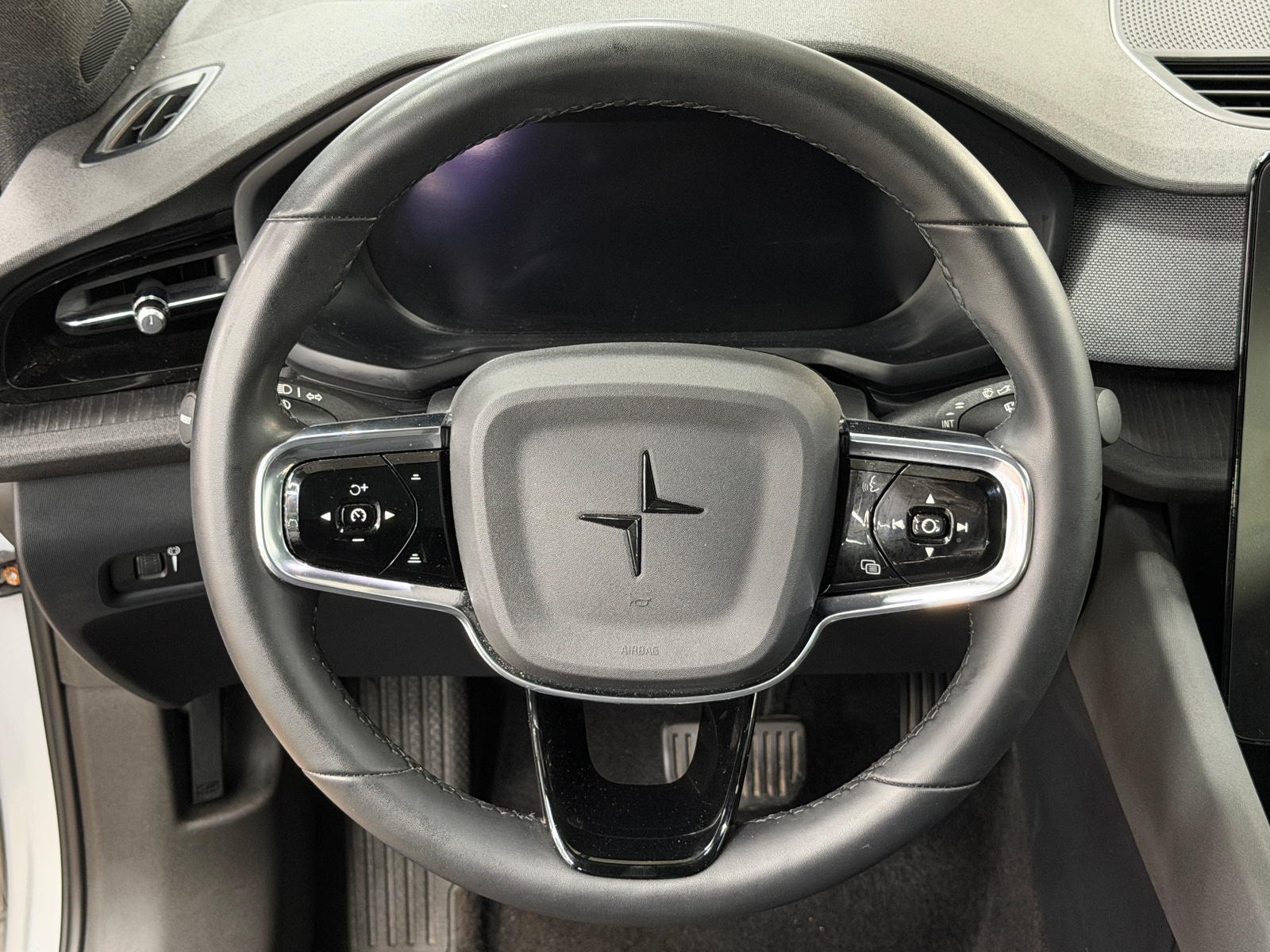 Thumbnail: 2022 Polestar 2 - 5