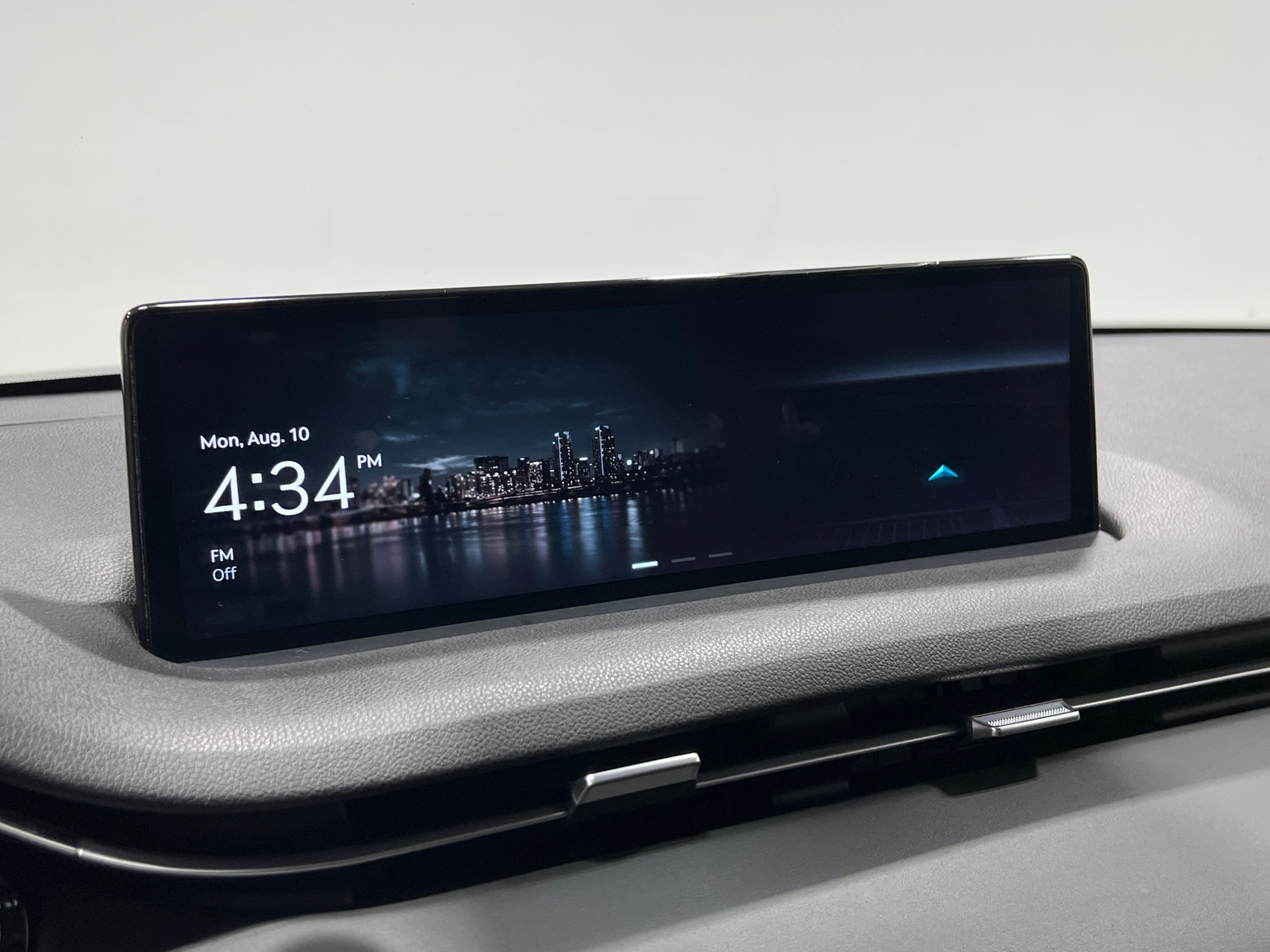Thumbnail: 2025 Genesis GV70 - 3