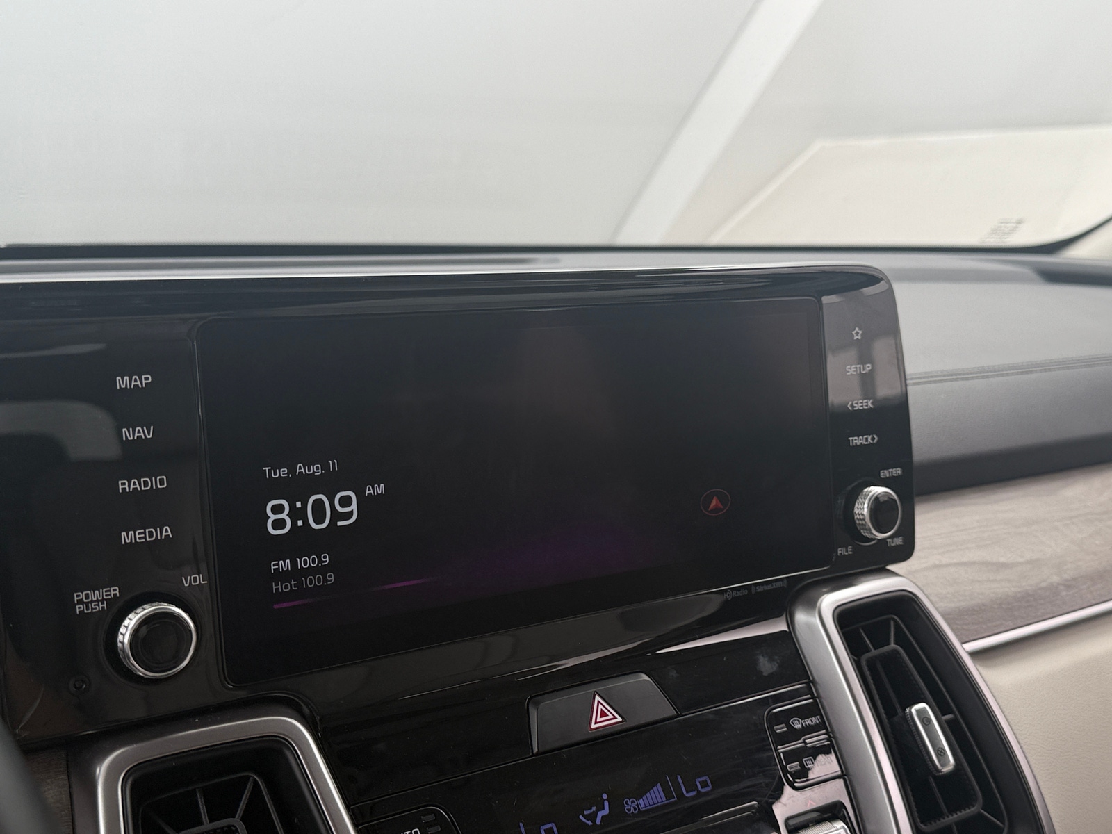 Thumbnail: 2023 Kia Sorento - 3
