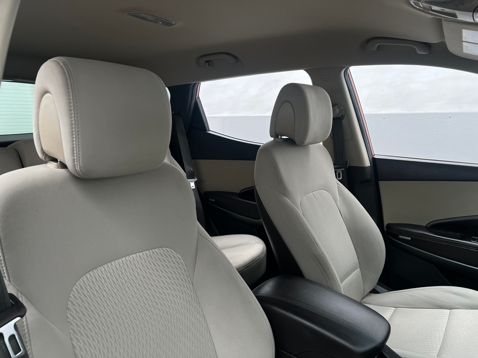 Thumbnail: 2017 Hyundai Santa Fe - 2
