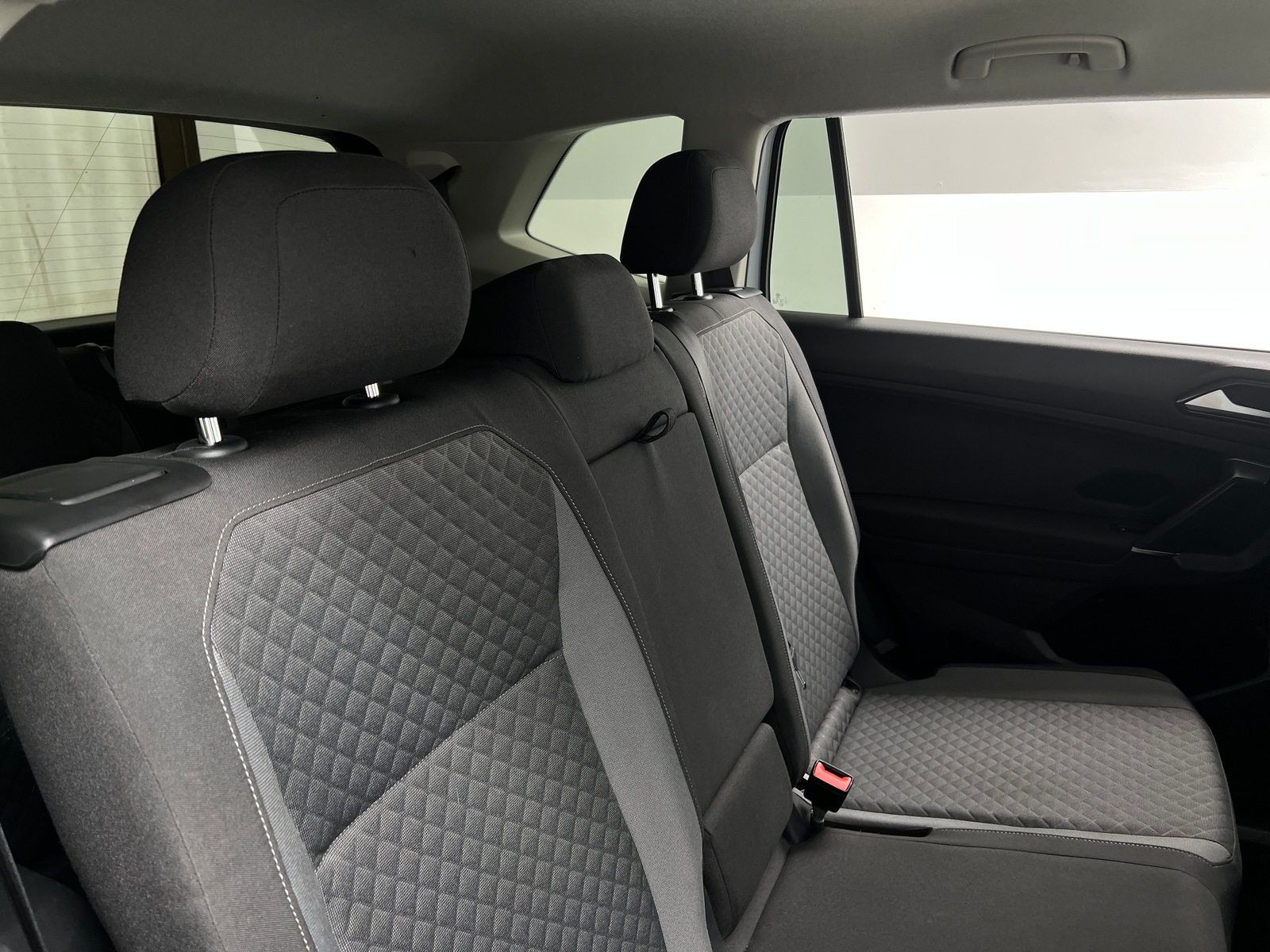 Thumbnail: 2018 Volkswagen Tiguan - 6