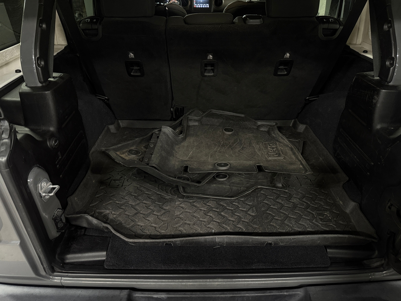 Thumbnail: 2019 Jeep Wrangler - 7