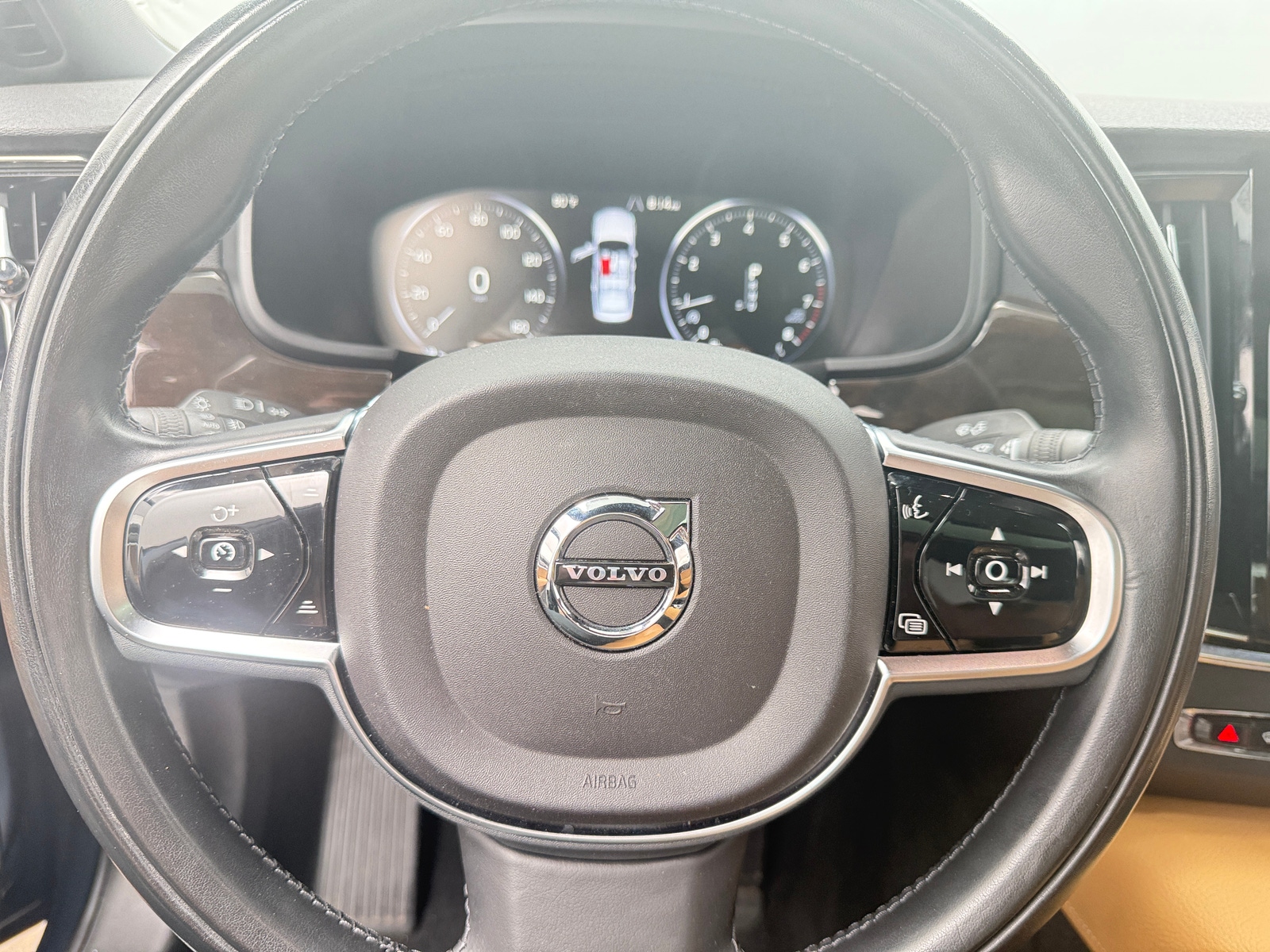 Thumbnail: 2018 Volvo S90 - 4